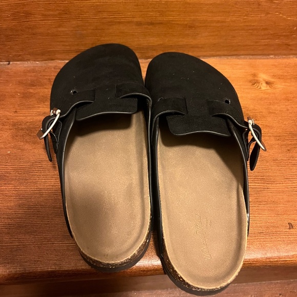 Target Mules - Picture 4 of 5